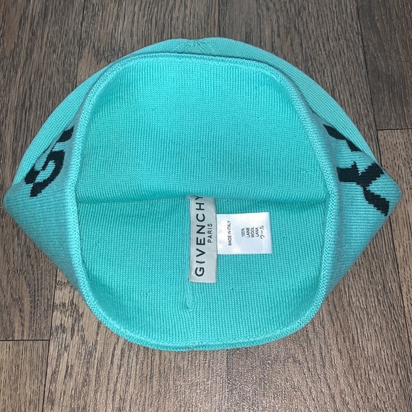 Givenchy Adult Unisex Split Logo Wool Beanie in Turquoise w black font, preloved - Picture 7 of 17